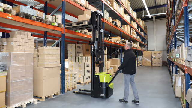 Clark: Für jeden Einsatz den passenden Hochhubwagen