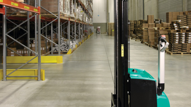 Gabelstapler oder Hochhubwagen?